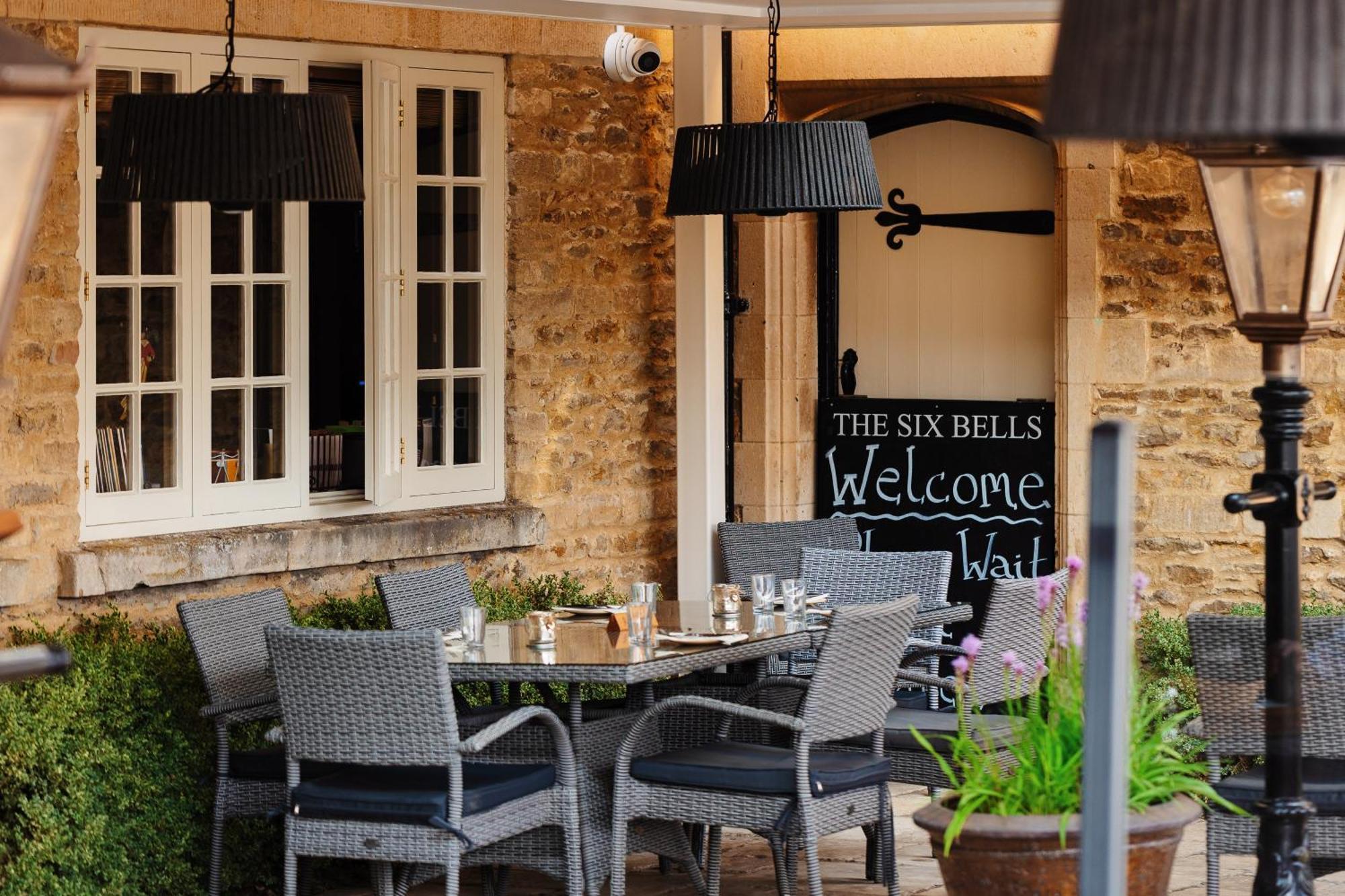The Six Bells Bed and Breakfast Bourne Buitenkant foto