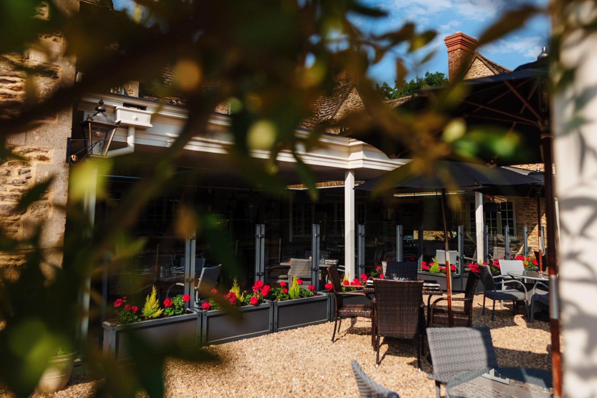 The Six Bells Bed and Breakfast Bourne Buitenkant foto