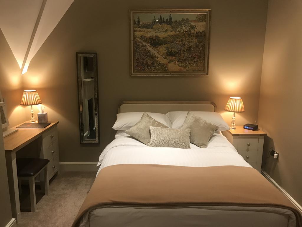 The Six Bells Bed and Breakfast Bourne Buitenkant foto