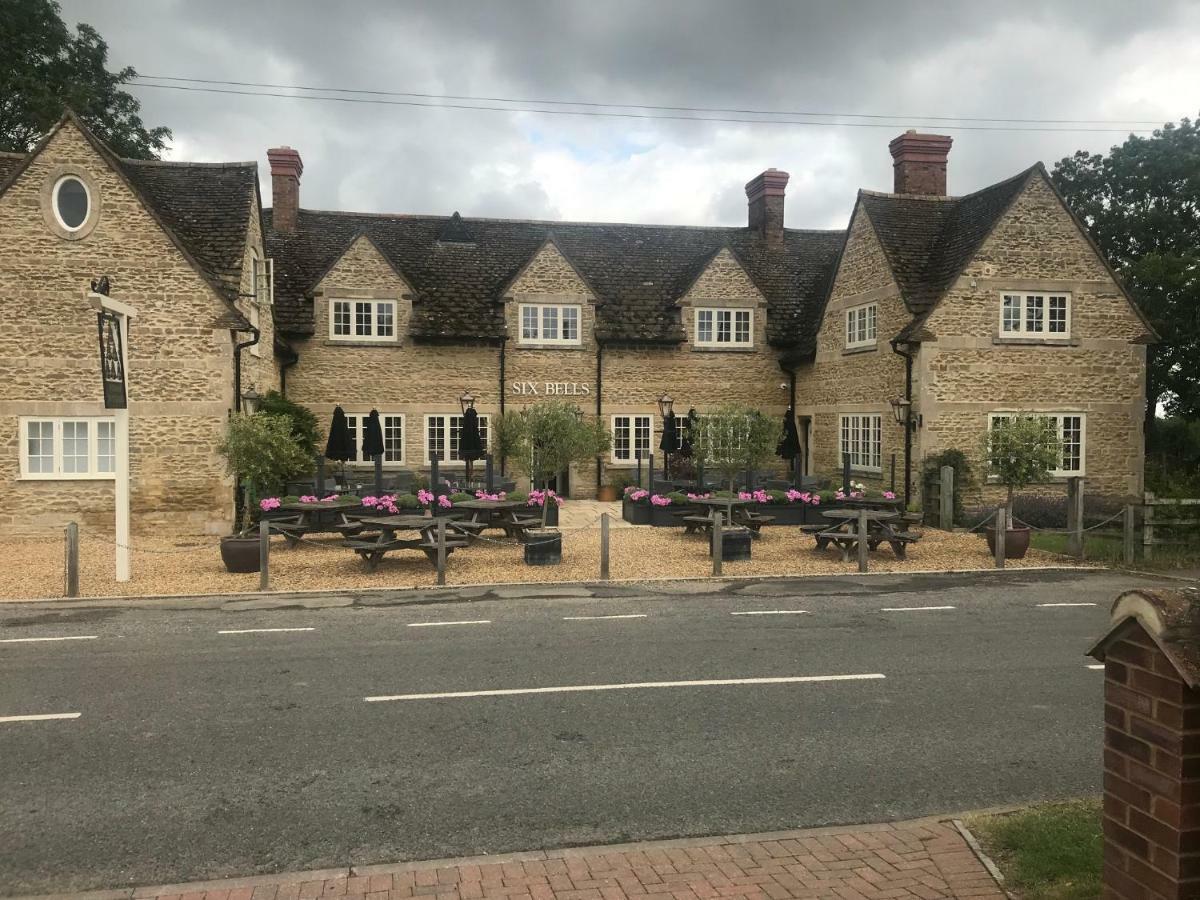 The Six Bells Bed and Breakfast Bourne Buitenkant foto